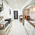 Schoene, Geraeumige Souterrain Mit Japangarten, Kostenlos Parkplatz