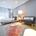 Schoene, Geraeumige Souterrain Mit Japangarten, Kostenlos Parkplatz 아파트 코블렌츠