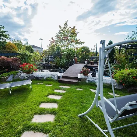 Schoene, Geraeumige Souterrain-Kellerwohnung Mit Japangarten, Kostenlos Parkplatz Appartamento Coblenza