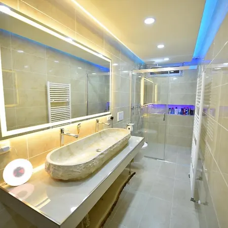 Schoene, Geraeumige Souterrain Mit Japangarten, Kostenlos Parkplatz *