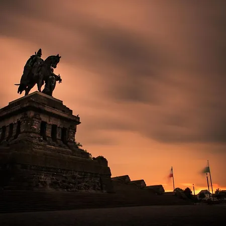 Appartement Schoene, Geraeumige Souterrain Mit Japangarten, Kostenlos Parkplatz Koblenz (Rhineland-Palatinate)