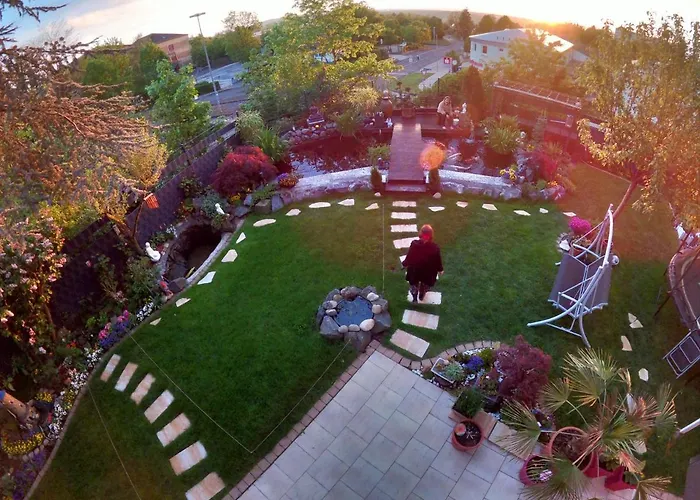 Schoene, Geraeumige Souterrain Mit Japangarten, Kostenlos Parkplatz Apartamento Coblença