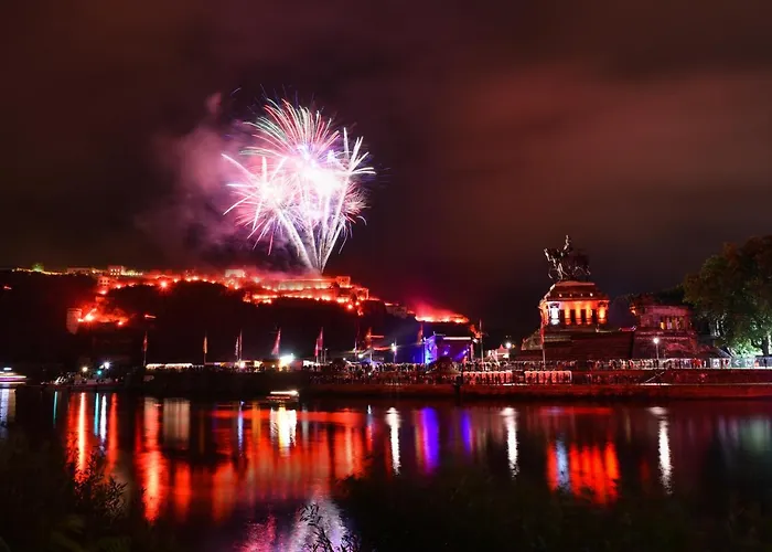 Schoene, Geraeumige Souterrain Mit Japangarten, Kostenlos Parkplatz Coblença