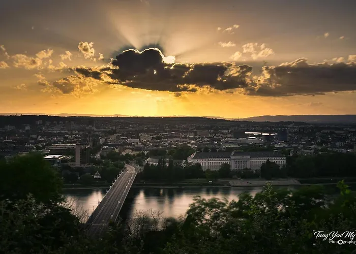 Apartamento Schoene, Geraeumige Souterrain Mit Japangarten, Kostenlos Parkplatz Coblença