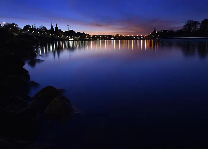 Schoene, Geraeumige Souterrain Mit Japangarten, Kostenlos Parkplatz Apartamento